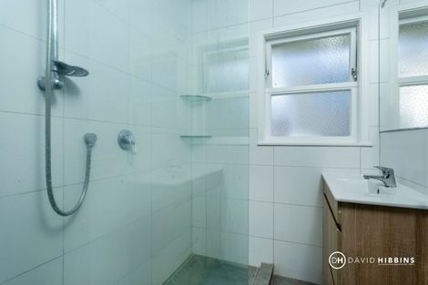 Photo of property in 2/18 Anne Road, Hillcrest, Auckland, 0627