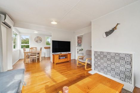 Photo of property in 15 Passive Grove, Ascot Park, Porirua, 5024