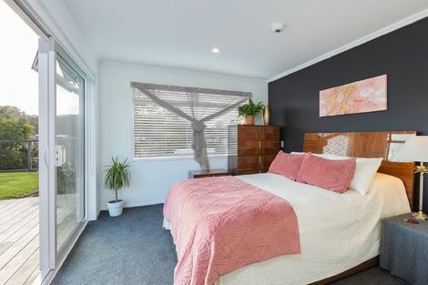 Photo of property in 2 Manuka Close, Mangawhai, 0505