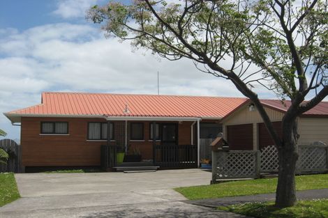 Photo of property in 32 Wai Iti Place, Clendon Park, Auckland, 2103