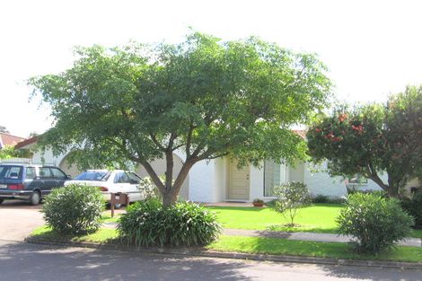 Photo of property in 36 Vivian Wilson Drive, Eastern Beach, Auckland, 2012
