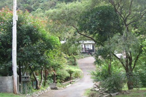 Photo of property in 130 Pinehaven Road, Pinehaven, Upper Hutt, 5019