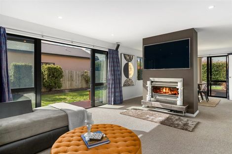 Photo of property in 1 Coburn Place, Lake Hayes, Queenstown, 9304