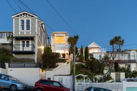 Photo of property in 19 Shannon Street, Mount Victoria, Wellington, 6011