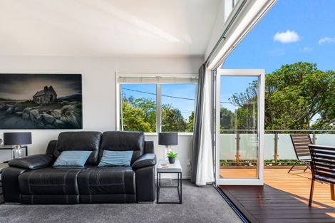 Photo of property in 12 Orne Street, Torbay, Auckland, 0630