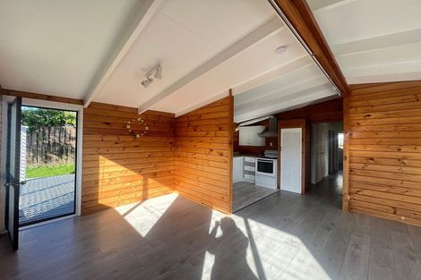 Photo of property in 1/9 Thistledew Place, Bayview, Auckland, 0629