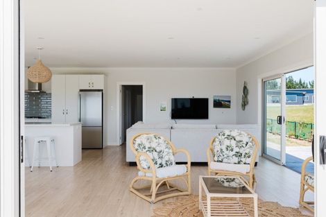 Photo of property in 28 Tama Road, Riversdale Beach, Masterton, 5872