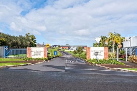 Photo of property in 21 Manor Park, Sunnyhills, Auckland, 2010