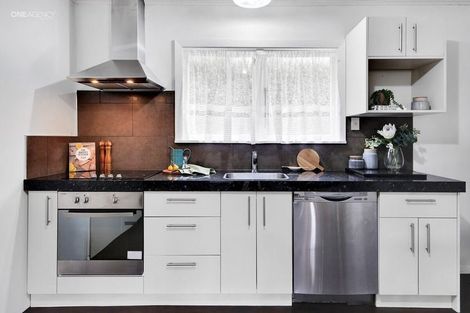 Photo of property in 87 Perry Street, Papanui, Christchurch, 8053