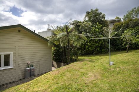 Photo of property in 87 Milton Terrace, Picton, 7220