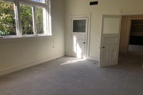 Photo of property in 15 Norwood Road, Bayswater, Auckland, 0622