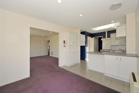 Photo of property in 2/14 Innisfree Place, Northwood, Christchurch, 8051