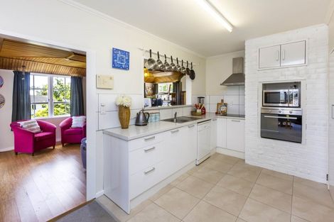 Photo of property in 3 Lord Street, Stokes Valley, Lower Hutt, 5019