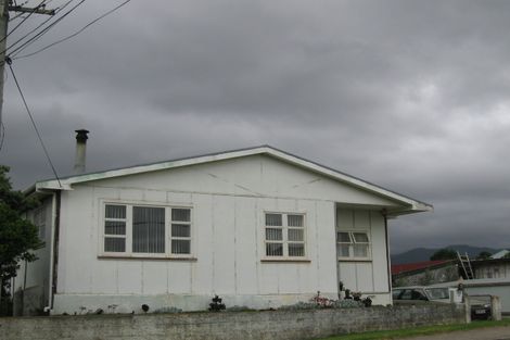 Photo of property in 107 Seaview Road, Paraparaumu Beach, Paraparaumu, 5032