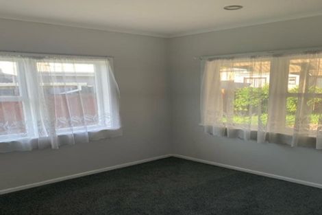 Photo of property in 11a Hill Crescent, Papakura, 2110