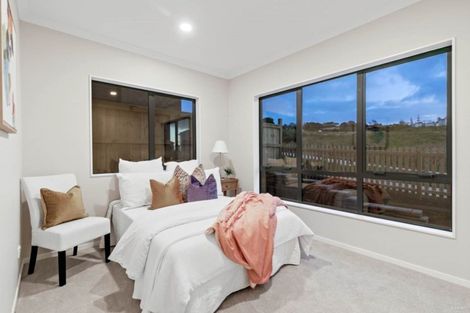 Photo of property in 60 Lime Hill Rise, Flat Bush, Auckland, 2019