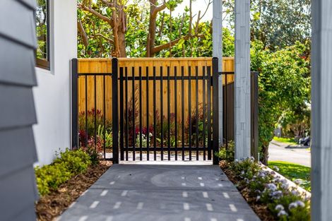 Photo of property in 115 Golf Road, Paraparaumu Beach, Paraparaumu, 5032