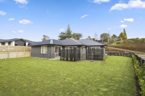 Photo of property in 9 Marsden Place, Hurworth, New Plymouth, 4310