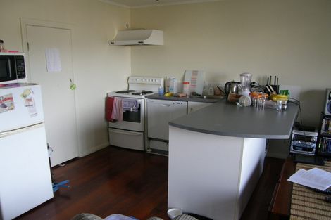 Photo of property in 8 Papawai Terrace, Mount Cook, Wellington, 6021