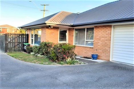 Photo of property in 1/52 Middlepark Road, Sockburn, Christchurch, 8042