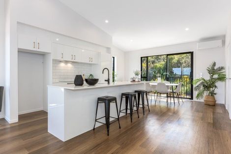 Photo of property in 5 Stockden Place, Karori, Wellington, 6012