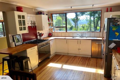 Photo of property in 17 Karen Road, Laingholm, Auckland, 0604