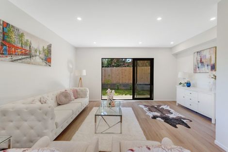 Photo of property in 140e Edgewater Drive, Pakuranga, Auckland, 2010