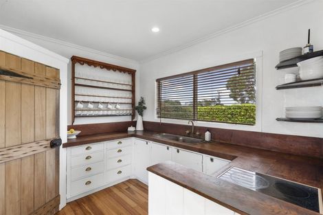 Photo of property in 2/259 Glenfield Road, Hillcrest, Auckland, 0627