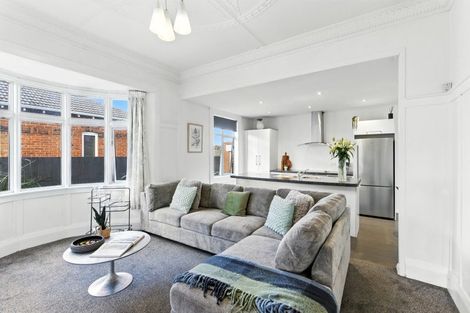 Photo of property in 253 Macandrew Road, Forbury, Dunedin, 9012