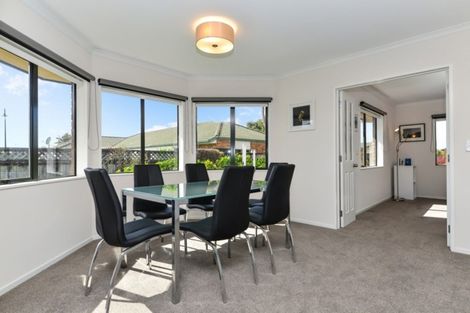 Photo of property in 4 Mangakoea Place, St Andrews, Hamilton, 3200