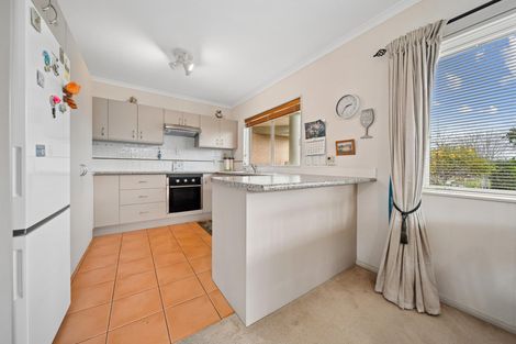 Photo of property in 57 Carisbrook Crescent, Papakura, 2110