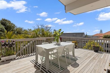 Photo of property in 105 Kowhai Road, Mairangi Bay, Auckland, 0630