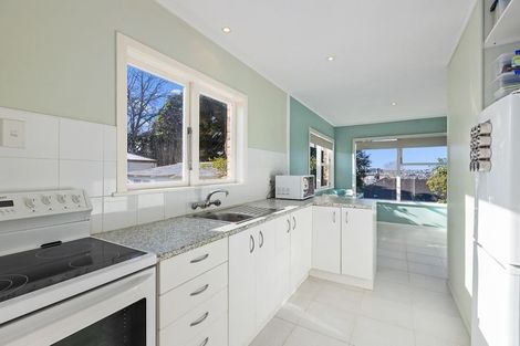 Photo of property in 6 Diana Drive, Glenfield, Auckland, 0627