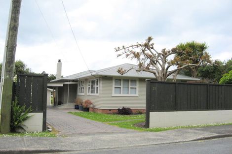 Photo of property in 37 Weranui Road, Waiwera, Orewa, 0994