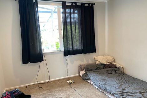 Photo of property in 20 Taipari Road, Te Atatu Peninsula, Auckland, 0610