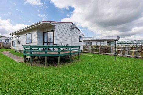 Photo of property in 2/14 Hatherley Place, Clendon Park, Auckland, 2103