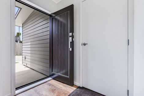 Photo of property in 2/28 Mckay Drive, Temple View, Hamilton, 3218