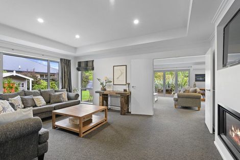 Photo of property in 25 Holbrook Way, Westmorland, Christchurch, 8025