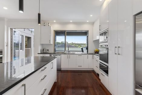 Photo of property in 73 Waldorf Crescent, Orewa, 0931