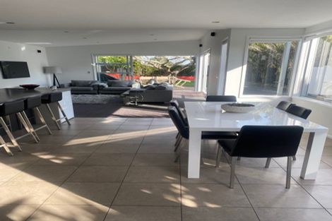 Photo of property in 272 Mangorei Road, Merrilands, New Plymouth, 4312