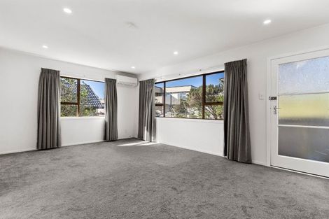 Photo of property in 38b Amorino Drive, Red Beach, 0932