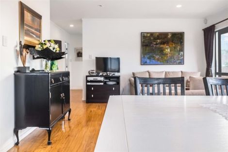 Photo of property in 72b Seabrook Avenue, New Lynn, Auckland, 0600