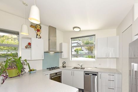 Photo of property in 10a Cornwall Road, Lyttelton, 8082