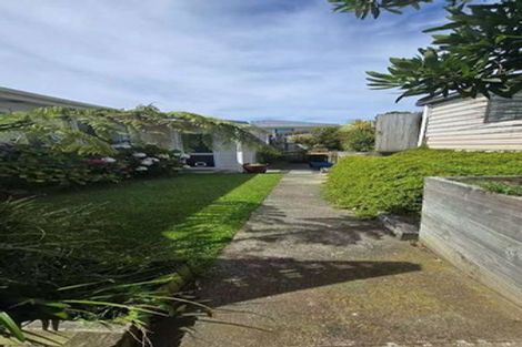 Photo of property in 6 Kekerenga Street, Strathmore Park, Wellington, 6022