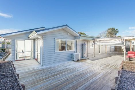 Photo of property in 2 Vanbrugh Place, Bucklands Beach, Auckland, 2014