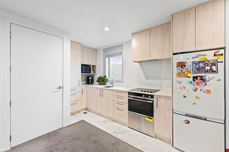 Photo of property in 6/83 Vodanovich Road, Te Atatu South, Auckland, 0610