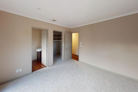Photo of property in 27 Johnstone Drive, Fitzherbert, Palmerston North, 4410