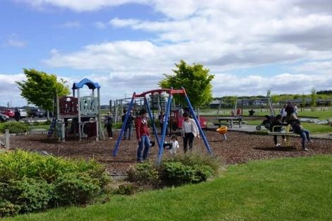 Photo of property in 4 Cridland Place, Halswell, Christchurch, 8025