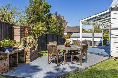 Photo of property in 27 Springtime Crescent, Stanmore Bay, Whangaparaoa, 0932