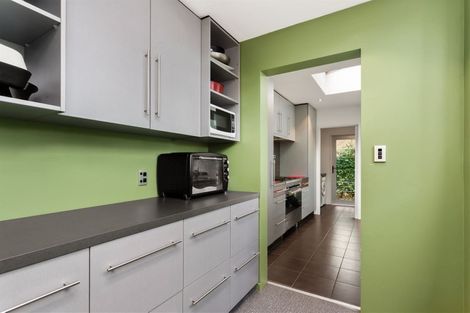 Photo of property in 8 Elmwood Road, Strowan, Christchurch, 8052